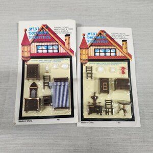 2 Miniature Dollhouse Furniture Micro Display